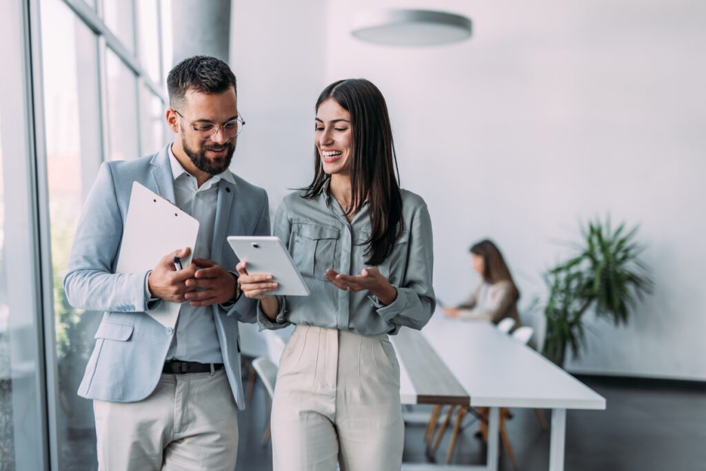 Business sale meeting with commercial lawyer in NSW