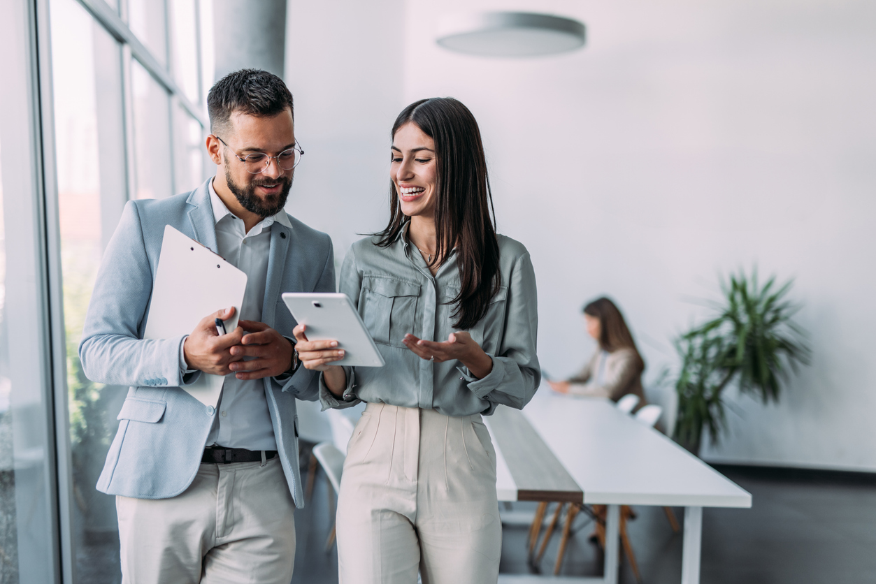 Business sale meeting with commercial lawyer in NSW
