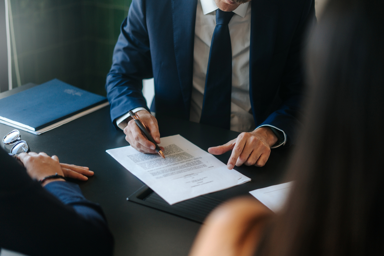 Executor meeting with probate lawyer about estate administration in NSW
